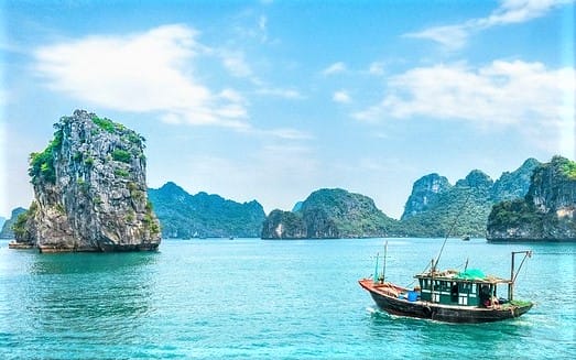 crucero-por-la-bahia-de-lan-ha